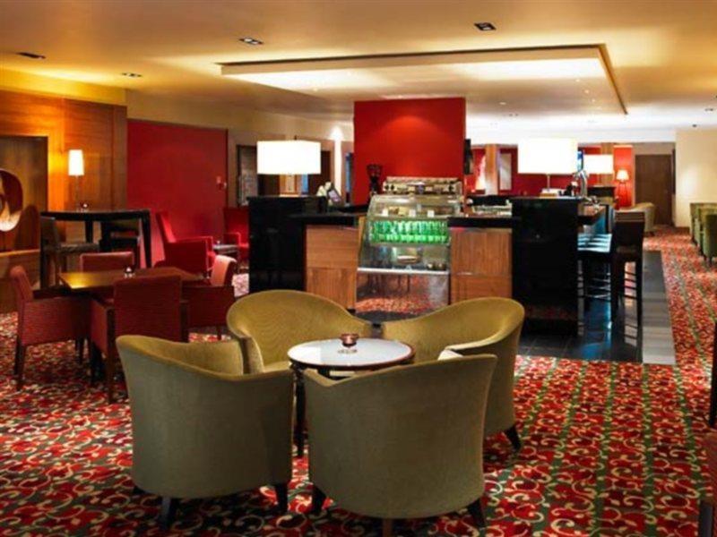 Delta Hotels By Marriott Manchester Airport Hale  Eksteriør billede